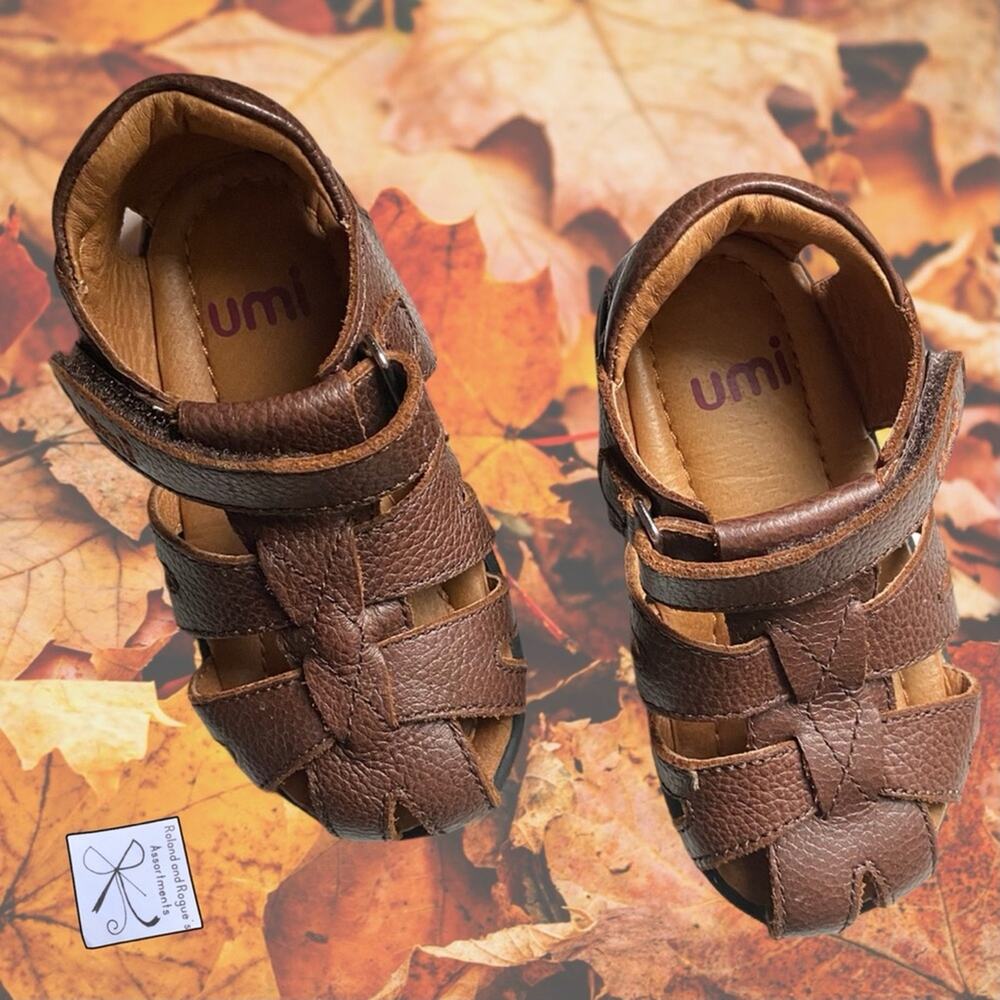 UMI Urchin Chocolate Gladiator Cage Sandals Kids Sz 7